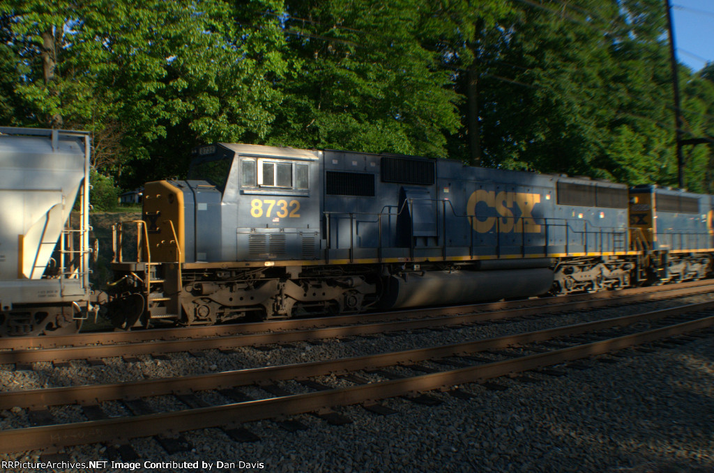 CSX SD60I 8735 trails on K495-31